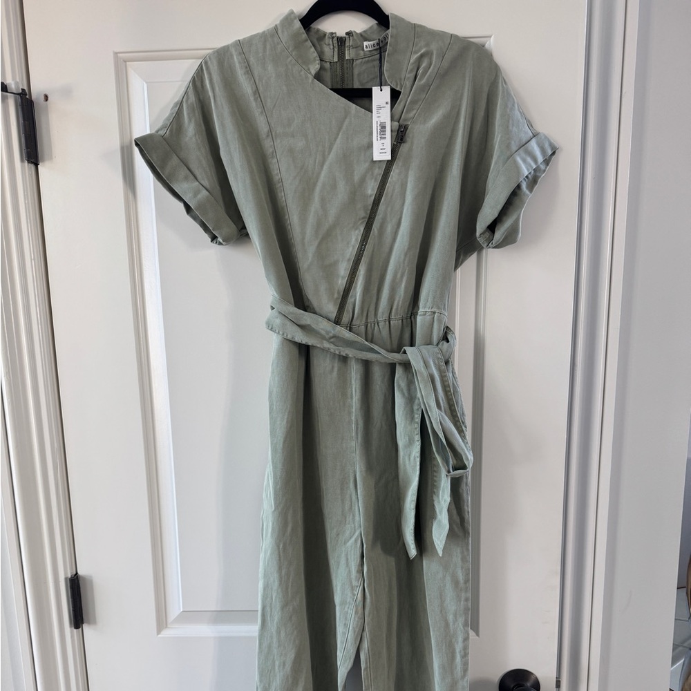 Alice + Olivia Sage Utility Jumpsuit • Size 4 • NWT
